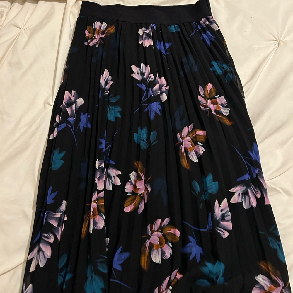 Tahari Maxi Skirt Size S